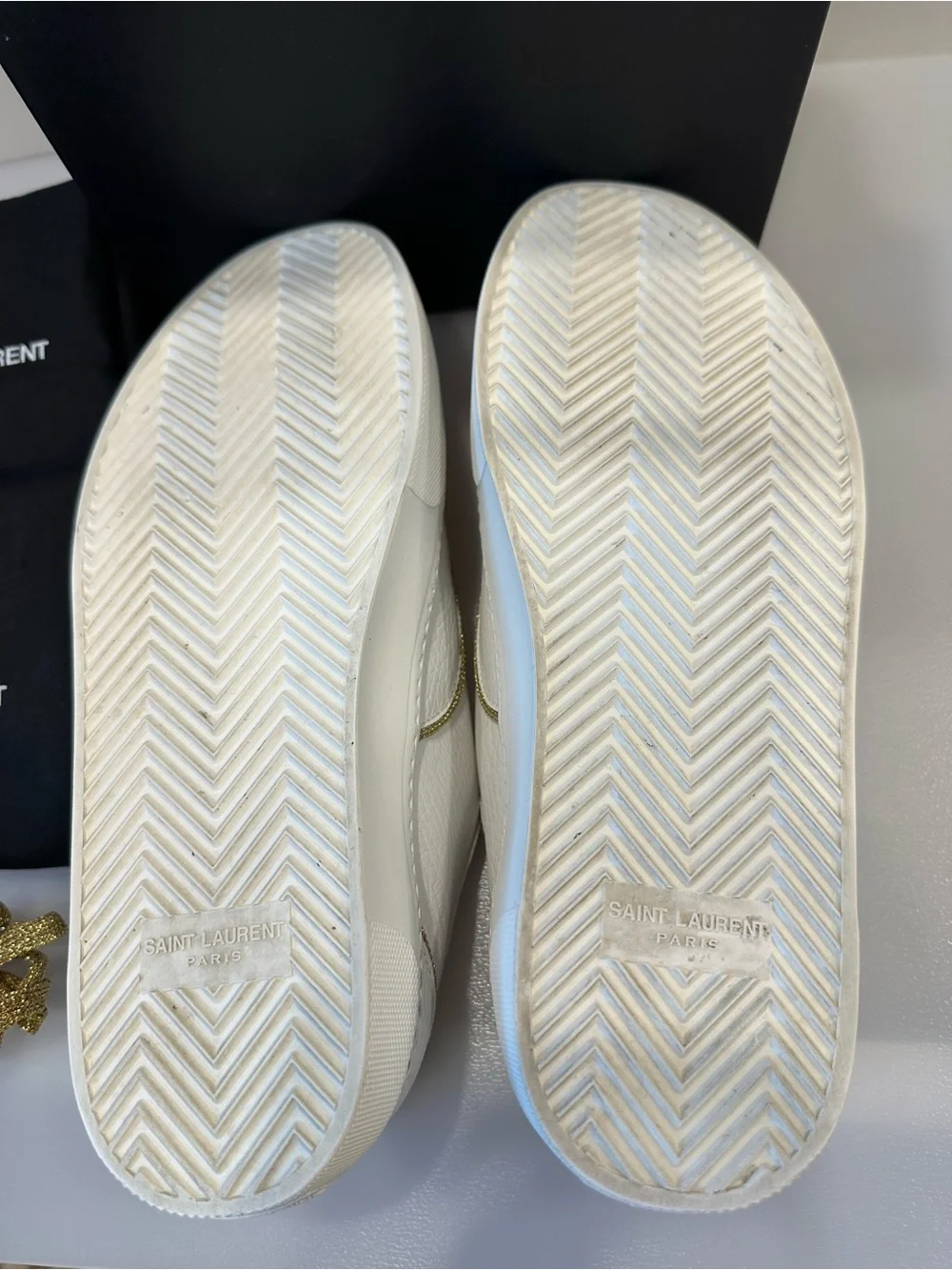 AUTHENTIC SAINT LAURENT Paris Venice Low Top White Gold Accent Leather Sneakers - Picture 9 of 10